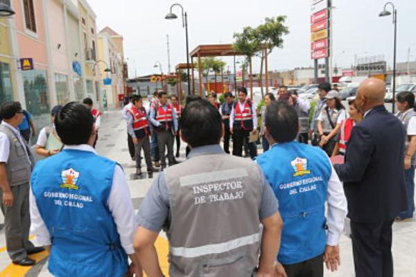 MÁS DE 30 INSPECTORES SUPERVISARON TIENDAS DE CENTRO COMERCIAL MINKAImagen del título: 