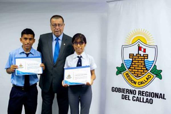 BECAS INTEGRALES PARA JÓVENES CHALACOS ENTREGÓ EL GOBERNADOR DANTE MANDRIOTTIImagen del título: 