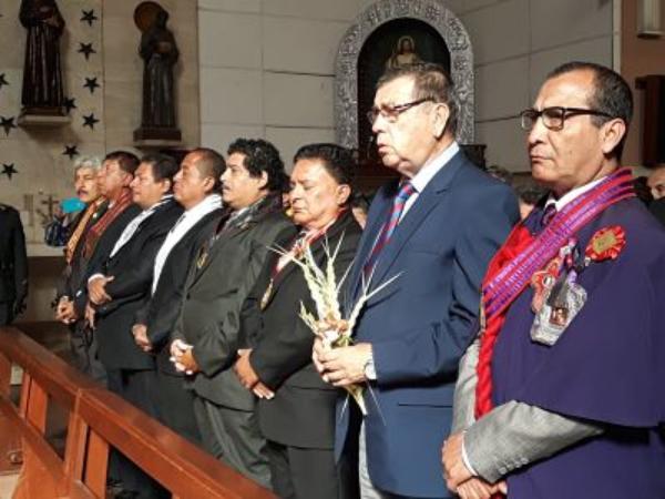 CIENTOS DE DEVOTOS PARTICIPARON EN MISA Y PROCESIÓN DEL SEÑOR DEL CONSUELO EN EL CALLAOImagen del título: 