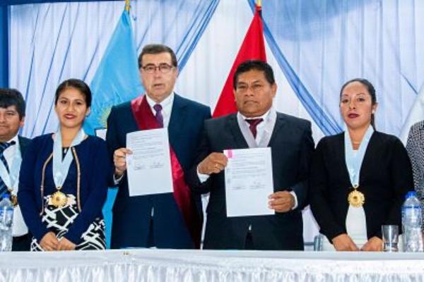 SE SUSCRIBE CONVENIO ESPECIFICO ENTRE EL GOBIERNO REGIONAL DEL CALLAO Y LA MUNICIPALIDAD DE MI PERÚ:PISTAS Y VEREDAS PRONTO EN MI PERÚImagen del título: 