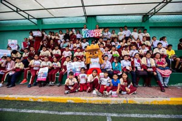 SELECCIONADAS DE ATLETISMO PARA LIMA 2019 LLEGARON A COLEGIO DE BELLAVISTA