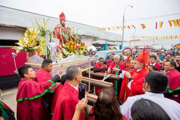 CHALACOS CELEBRAN DÍA DEL PESCADOR CON TRADICIONAL PROCESIÓN DE SAN PEDRO EN EL MARImagen del título: 