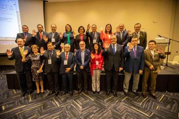 GOBERNADOR DANTE MADRIOTTI PARTICIPA EN II ENCUENTRO DE GOBERNADORES REGIONALES DE LA ALIANZA DEL PACÍFICOImagen del título: 