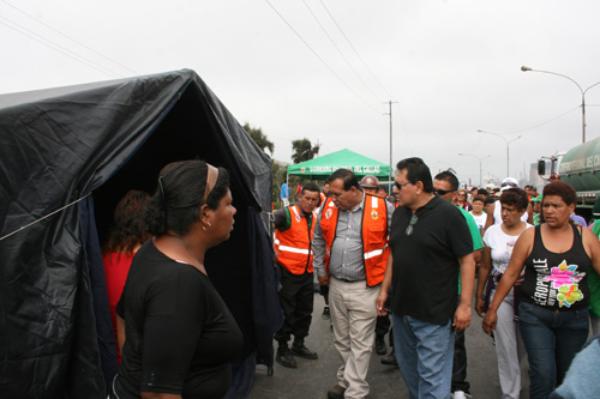 VORAZ INDENCIO DESTRUYE HUMILDES VIVIENDAS EN EL CALLAOImagen del título: 