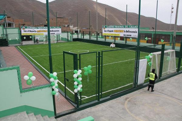 REGIÓN CALLAO INAUGURAN LOSAS DE GRASS ARTIFICIAL EN PARQUES E INSTITUCIONES EDUCATIVAS DEL PRIMER PUERTO