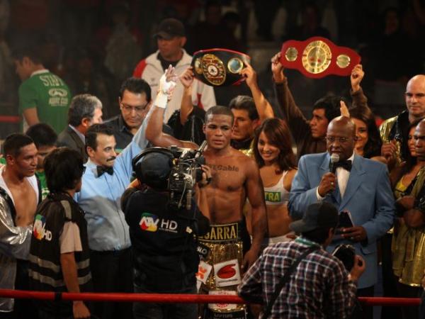 PERUANOS LOGRARON SENDAS VICTORIAS EN NOCHE BOXÍSTICA