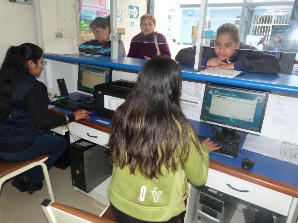 CENTROS DE SALUD DEL CALLAO IMPLEMENTAN USO DE HISTORIAS CLÍNICAS ELECTRÓNICASImagen del título: 