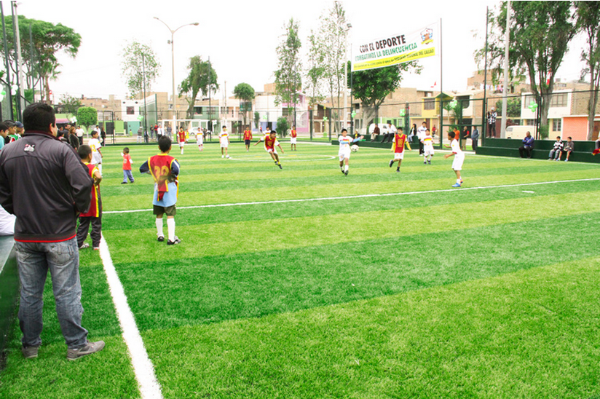ESCUELAS DEPORTIVAS EN LOSAS DE GRAS ARTIFICIALImagen del título: 