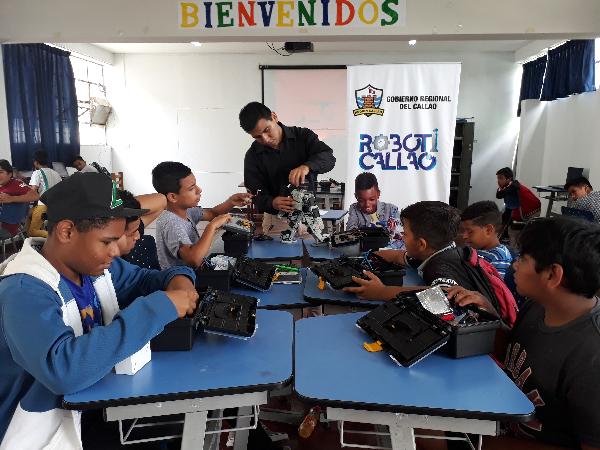 REGIÓN CALLAO BRINDA TALLER DE ROBÓTICA A ESCOLARES CHALACOS